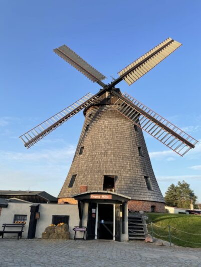 3F32DA39-8149-4900-AB57-FE974D727923