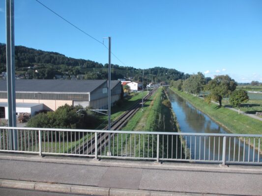 Bahnstrecke am Rhein