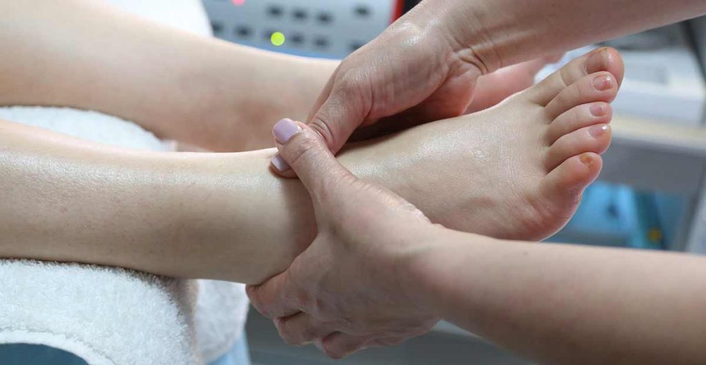 Pflege von Diabetikerfüßen