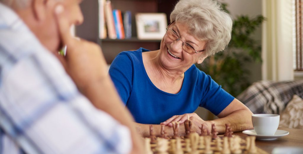 Senioren beim Schachspiel